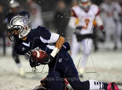 Thumbnail 1 in St. Joseph vs. Hillhouse (CIAC Class M Quarterfinal) photogallery.
