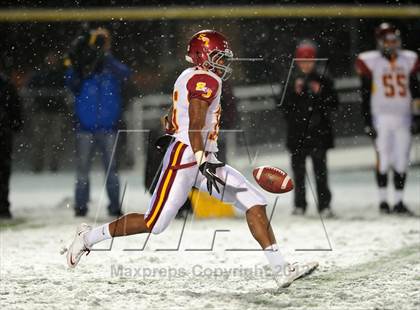 Thumbnail 1 in St. Joseph vs. Hillhouse (CIAC Class M Quarterfinal) photogallery.