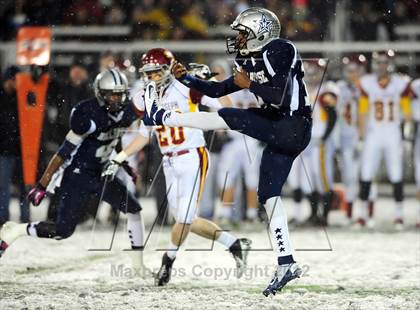 Thumbnail 3 in St. Joseph vs. Hillhouse (CIAC Class M Quarterfinal) photogallery.