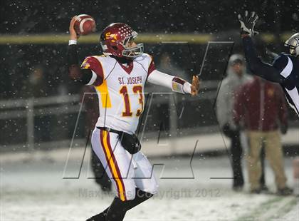 Thumbnail 1 in St. Joseph vs. Hillhouse (CIAC Class M Quarterfinal) photogallery.