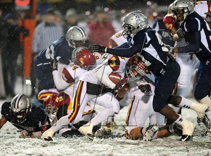 Thumbnail 3 in St. Joseph vs. Hillhouse (CIAC Class M Quarterfinal) photogallery.