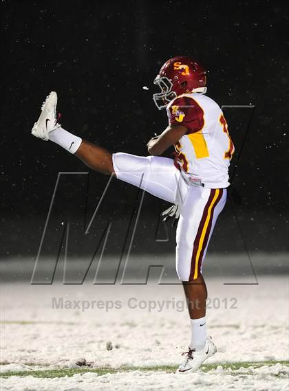 Thumbnail 1 in St. Joseph vs. Hillhouse (CIAC Class M Quarterfinal) photogallery.