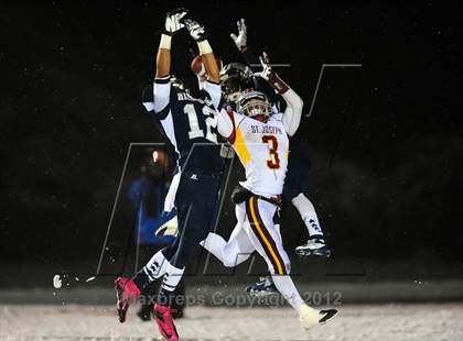 Thumbnail 3 in St. Joseph vs. Hillhouse (CIAC Class M Quarterfinal) photogallery.