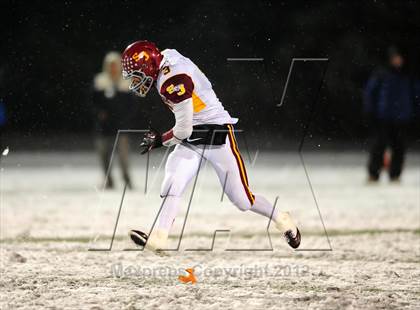 Thumbnail 1 in St. Joseph vs. Hillhouse (CIAC Class M Quarterfinal) photogallery.