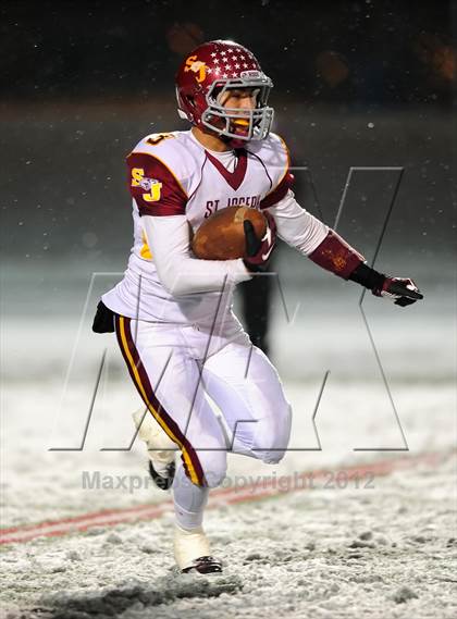 Thumbnail 1 in St. Joseph vs. Hillhouse (CIAC Class M Quarterfinal) photogallery.