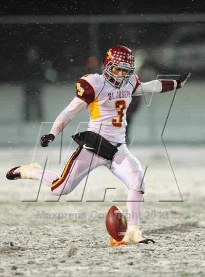 Thumbnail 2 in St. Joseph vs. Hillhouse (CIAC Class M Quarterfinal) photogallery.