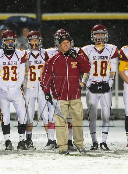 Thumbnail 2 in St. Joseph vs. Hillhouse (CIAC Class M Quarterfinal) photogallery.