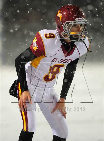 Thumbnail 1 in St. Joseph vs. Hillhouse (CIAC Class M Quarterfinal) photogallery.