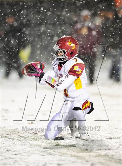 Thumbnail 2 in St. Joseph vs. Hillhouse (CIAC Class M Quarterfinal) photogallery.