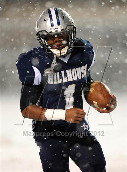 Thumbnail 2 in St. Joseph vs. Hillhouse (CIAC Class M Quarterfinal) photogallery.
