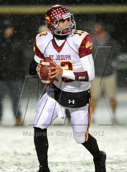 Thumbnail 3 in St. Joseph vs. Hillhouse (CIAC Class M Quarterfinal) photogallery.
