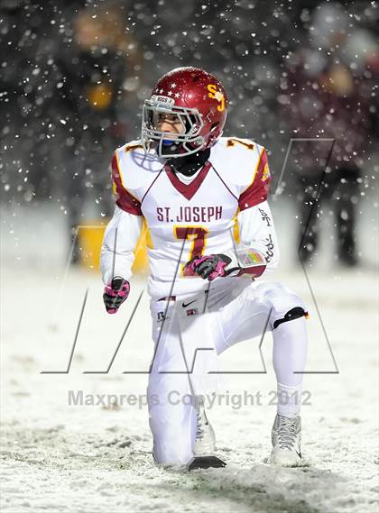 Thumbnail 1 in St. Joseph vs. Hillhouse (CIAC Class M Quarterfinal) photogallery.