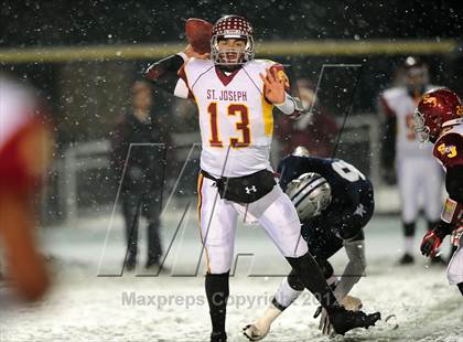 Thumbnail 2 in St. Joseph vs. Hillhouse (CIAC Class M Quarterfinal) photogallery.