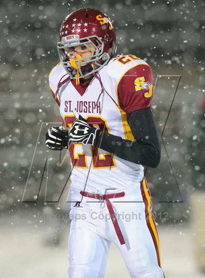 Thumbnail 3 in St. Joseph vs. Hillhouse (CIAC Class M Quarterfinal) photogallery.