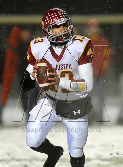 Thumbnail 2 in St. Joseph vs. Hillhouse (CIAC Class M Quarterfinal) photogallery.
