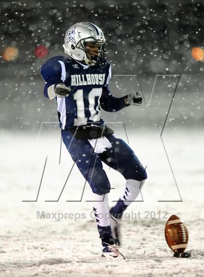 Thumbnail 2 in St. Joseph vs. Hillhouse (CIAC Class M Quarterfinal) photogallery.