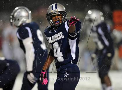 Thumbnail 2 in St. Joseph vs. Hillhouse (CIAC Class M Quarterfinal) photogallery.