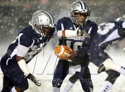 Thumbnail 1 in St. Joseph vs. Hillhouse (CIAC Class M Quarterfinal) photogallery.