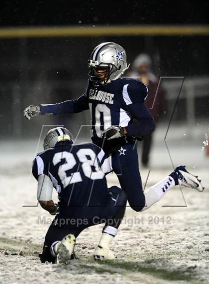 Thumbnail 2 in St. Joseph vs. Hillhouse (CIAC Class M Quarterfinal) photogallery.