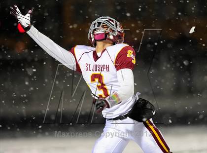 Thumbnail 3 in St. Joseph vs. Hillhouse (CIAC Class M Quarterfinal) photogallery.
