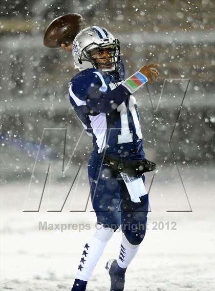 Thumbnail 2 in St. Joseph vs. Hillhouse (CIAC Class M Quarterfinal) photogallery.