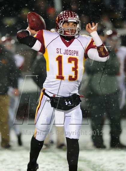 Thumbnail 2 in St. Joseph vs. Hillhouse (CIAC Class M Quarterfinal) photogallery.