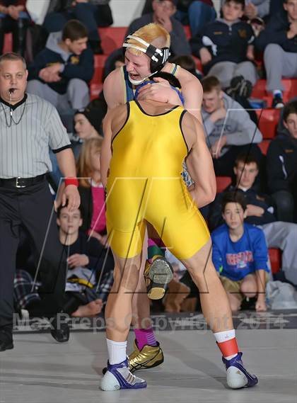 Thumbnail 3 in Section 11 Division 2 Finals photogallery.