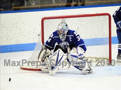 Thumbnail 2 in Darien vs. Hamden (CIAC Division 1 Semifinal) photogallery.