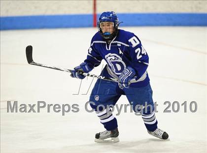 Thumbnail 2 in Darien vs. Hamden (CIAC Division 1 Semifinal) photogallery.
