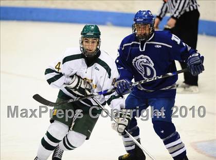 Thumbnail 2 in Darien vs. Hamden (CIAC Division 1 Semifinal) photogallery.