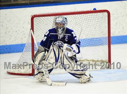 Thumbnail 1 in Darien vs. Hamden (CIAC Division 1 Semifinal) photogallery.