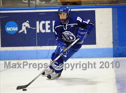 Thumbnail 1 in Darien vs. Hamden (CIAC Division 1 Semifinal) photogallery.