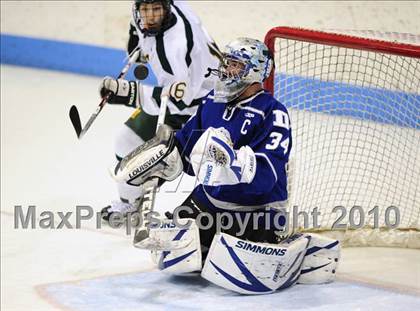 Thumbnail 1 in Darien vs. Hamden (CIAC Division 1 Semifinal) photogallery.