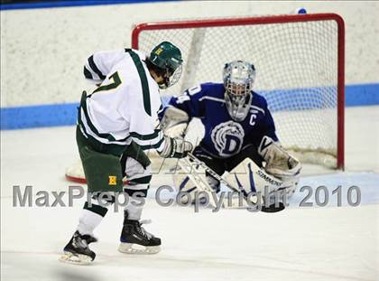Thumbnail 3 in Darien vs. Hamden (CIAC Division 1 Semifinal) photogallery.