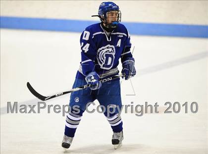 Thumbnail 2 in Darien vs. Hamden (CIAC Division 1 Semifinal) photogallery.