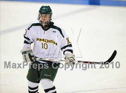 Thumbnail 2 in Darien vs. Hamden (CIAC Division 1 Semifinal) photogallery.