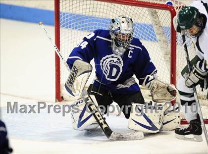 Thumbnail 2 in Darien vs. Hamden (CIAC Division 1 Semifinal) photogallery.