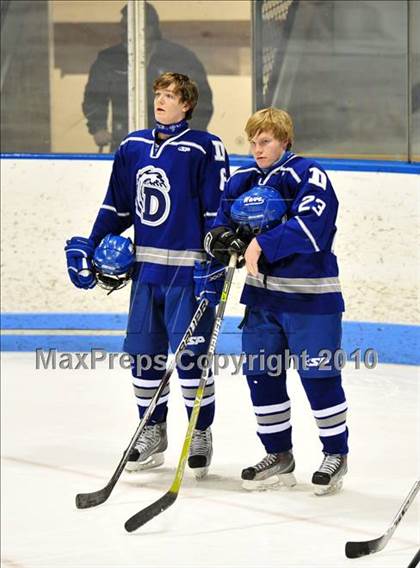 Thumbnail 1 in Darien vs. Hamden (CIAC Division 1 Semifinal) photogallery.