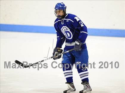 Thumbnail 2 in Darien vs. Hamden (CIAC Division 1 Semifinal) photogallery.