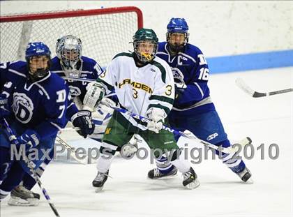 Thumbnail 3 in Darien vs. Hamden (CIAC Division 1 Semifinal) photogallery.