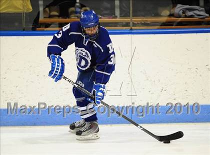 Thumbnail 3 in Darien vs. Hamden (CIAC Division 1 Semifinal) photogallery.