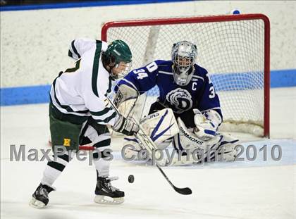 Thumbnail 2 in Darien vs. Hamden (CIAC Division 1 Semifinal) photogallery.