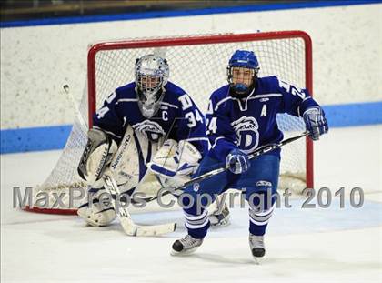 Thumbnail 2 in Darien vs. Hamden (CIAC Division 1 Semifinal) photogallery.