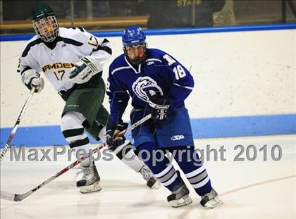 Thumbnail 2 in Darien vs. Hamden (CIAC Division 1 Semifinal) photogallery.