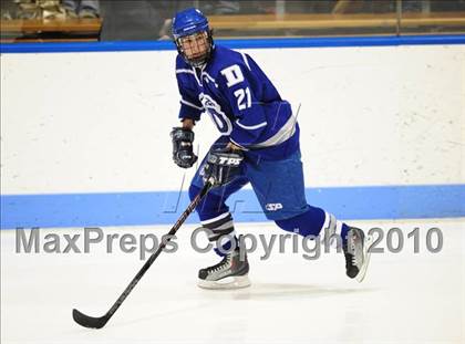 Thumbnail 3 in Darien vs. Hamden (CIAC Division 1 Semifinal) photogallery.