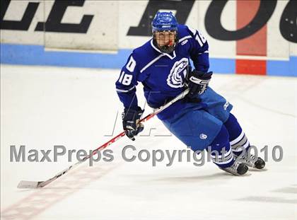 Thumbnail 1 in Darien vs. Hamden (CIAC Division 1 Semifinal) photogallery.