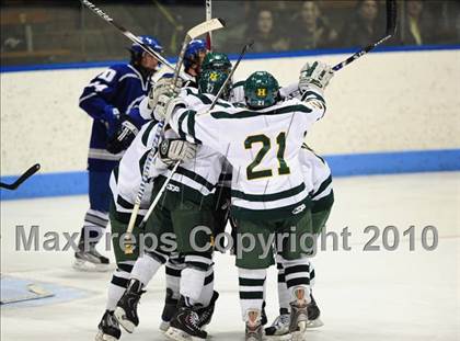 Thumbnail 2 in Darien vs. Hamden (CIAC Division 1 Semifinal) photogallery.
