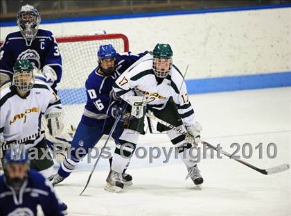 Thumbnail 2 in Darien vs. Hamden (CIAC Division 1 Semifinal) photogallery.