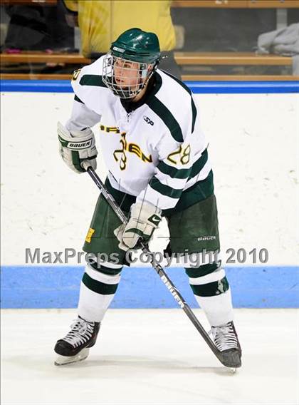 Thumbnail 2 in Darien vs. Hamden (CIAC Division 1 Semifinal) photogallery.