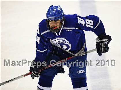 Thumbnail 1 in Darien vs. Hamden (CIAC Division 1 Semifinal) photogallery.
